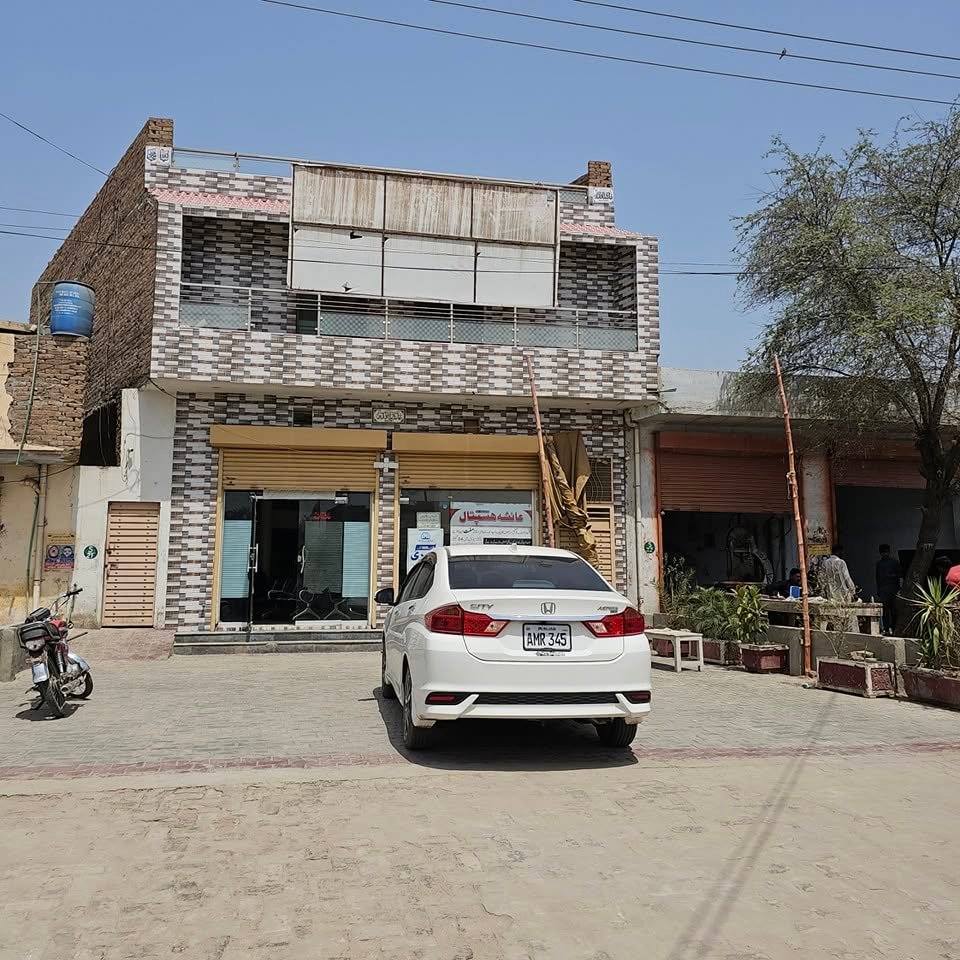 Clinic building on Multan Road, Burewala